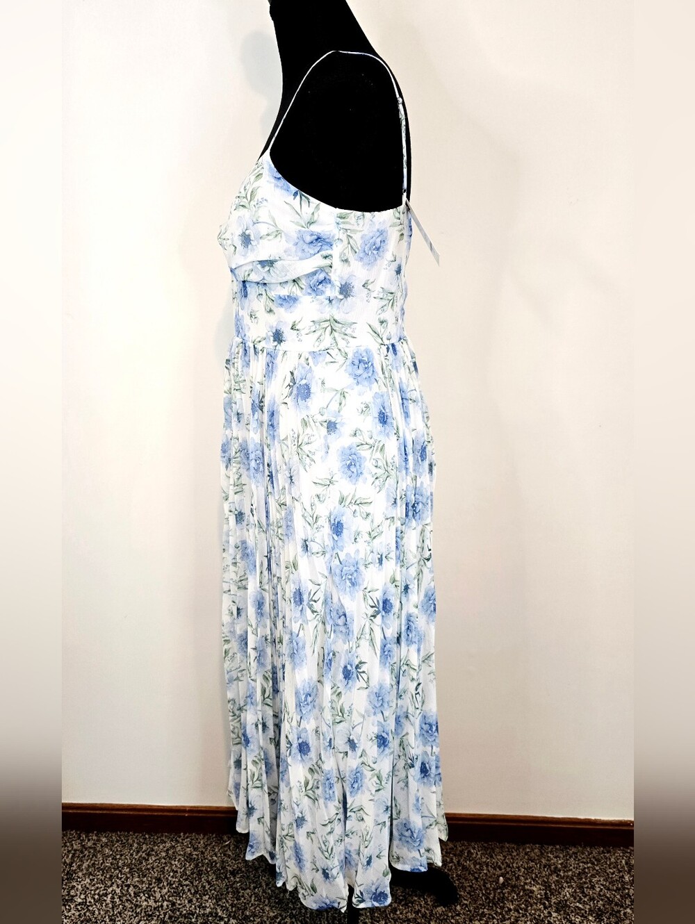 Francesca’s Audrey Parks Blue Floral Pleated Midi Dress Cottagecore Coquette - Picture 7 of 10